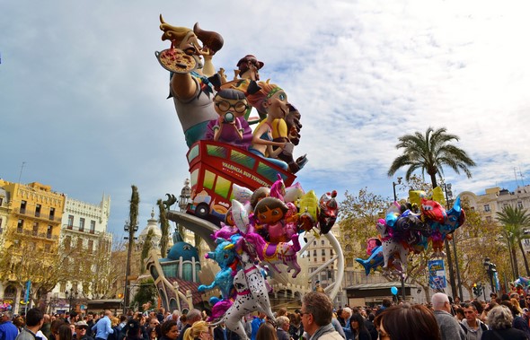 valencia-will-light-more-than-700-bonfires-during-the-2015-falles-festival