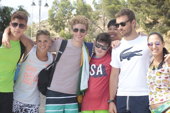 make-foreign-friends-summer-camp