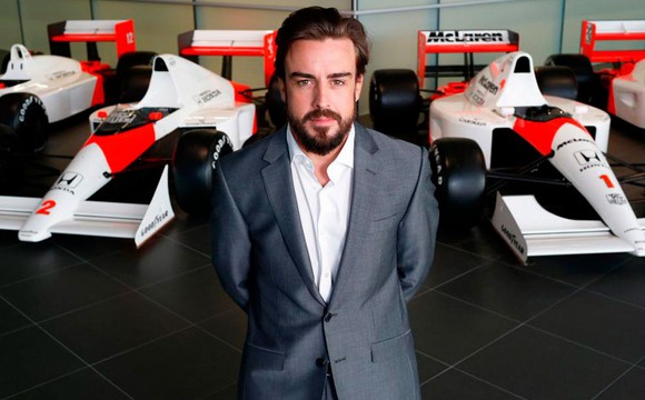 fernando-alonso-leaves-ferrari-in-hopes-of-a-third-title-in-mclaren