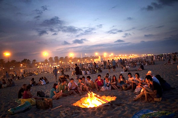 coca-amb-tonyina-and-the-2016-alicante-bonfires-of-st-johns-festival