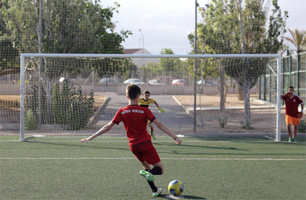 Thumbnail goalkeeper-specific training at ISC’s football camp in Alicante