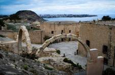 Thumbnail students learning the history of Alicante