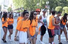 Thumbnail students walking during the Alicante University tour